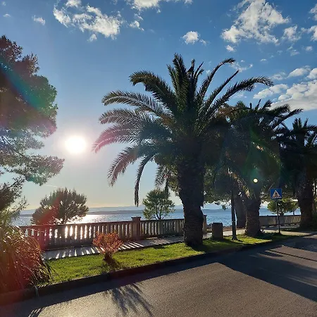 Helles Nur 400 Meter Zum Sandstrand Mit Meerblick, Wifi, Privatparkplatz Crikvenica