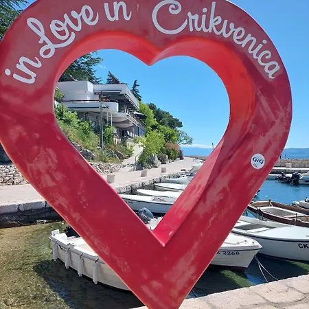 Helles Nur 400 Meter Zum Sandstrand Mit Meerblick, Wifi, Privatparkplatz * Crikvenica