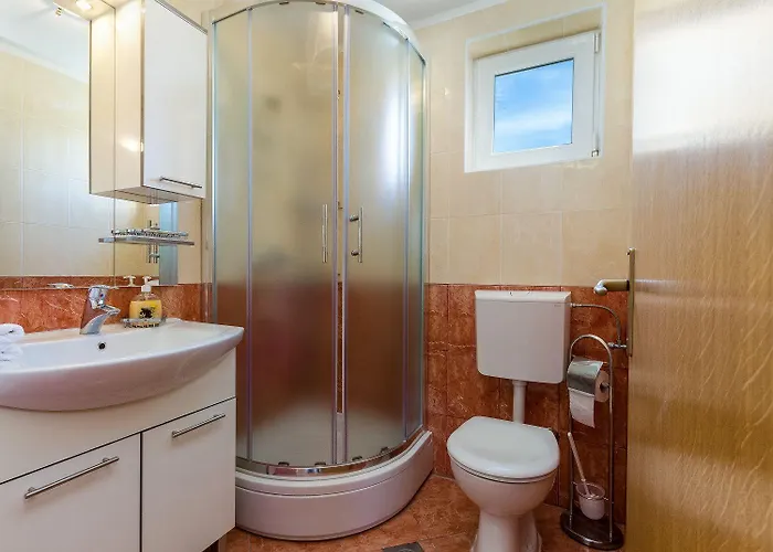 Helles Nur 400 Meter Zum Sandstrand Mit Meerblick, Wifi, Privatparkplatz 茨里克韦尼察