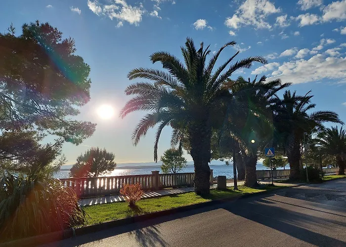 Helles Nur 400 Meter Zum Sandstrand Mit Meerblick, Wifi, Privatparkplatz Crikvenica